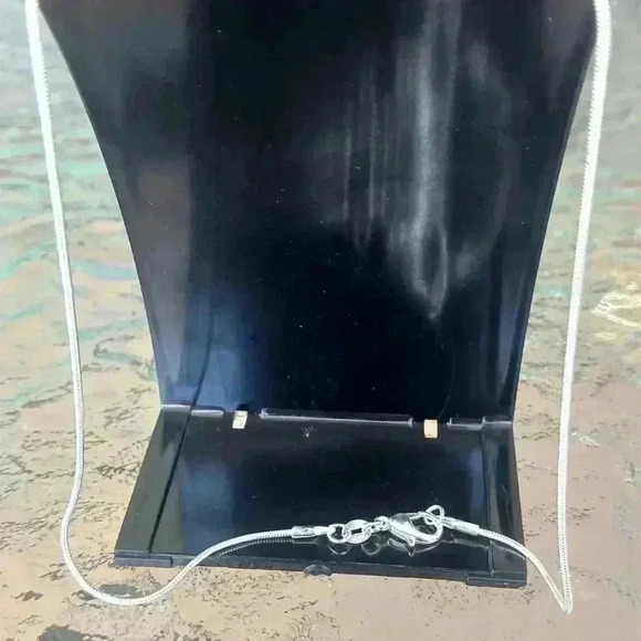 Handmade Fashion - Picture 3 of 3